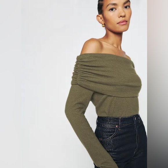 NWT Reformation Azura Knit Off Shoulder Top in Dark Olive - M - Picture 2 of 6